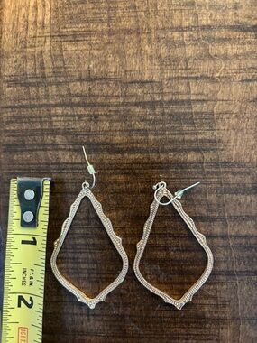 Kendra Scott Gold Teardrop Filigree Dangle Earrings